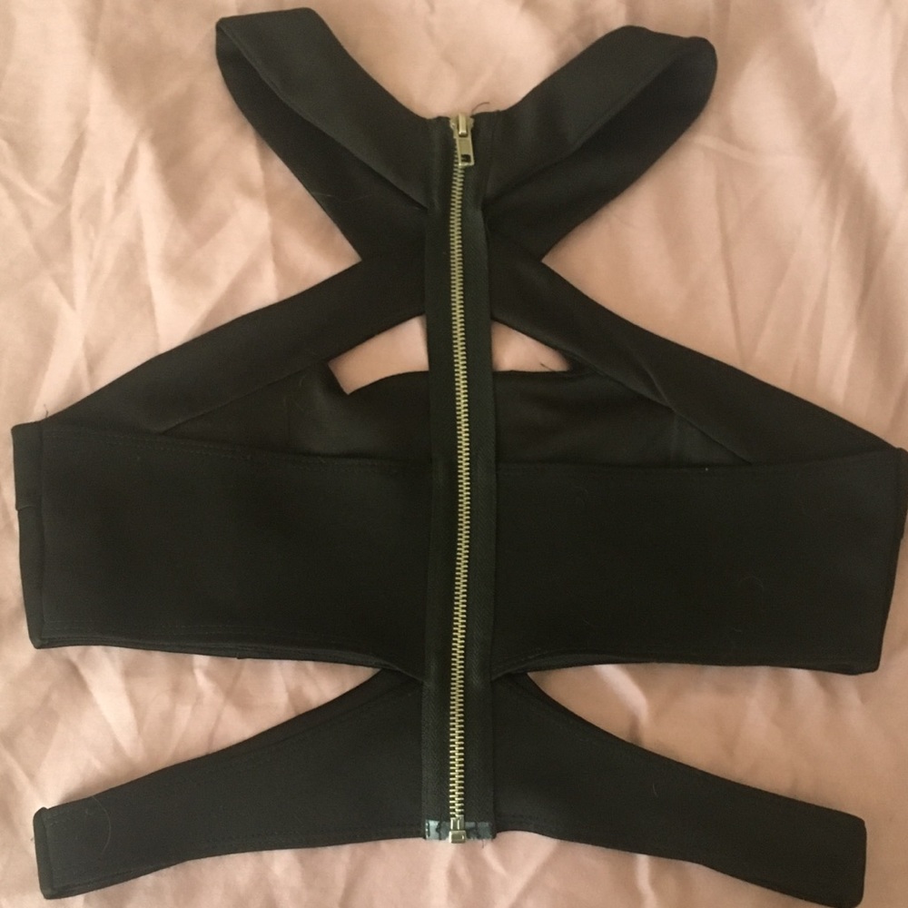 sexy crop cut out top for going out - Picture 3 of 5